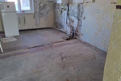 Vind apartament cu 3 camere decomandat m2 86 bai doua etaj 4 - 3