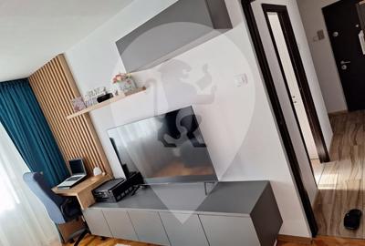 Apartament cu 3 camere decomandat, mobilat în Centrul Civic