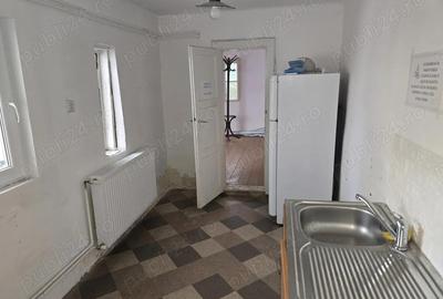 Casă cu 2 camere cu Teren 650 Mp în Central - 4