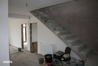 Casă cu 4 camere cu Teren 220 Mp în Central - 8