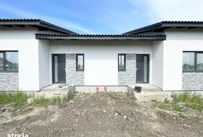 Casă cu 3 camere cu Teren 375 Mp în Moșnița Nouă
