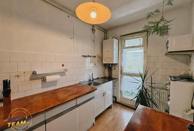 Apartament cu 2 camere decomandat în Florilor - 2