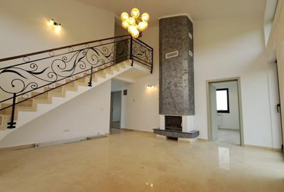 Casă cu 5 camere în Balotești