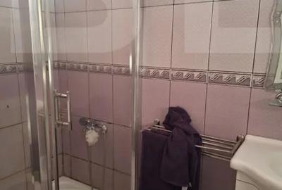 Casă cu 7 camere cu Teren 550 Mp în Central - 4