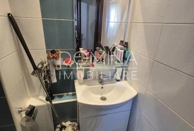 Vanzare apartament 3 camere, situat ULTRACENTRAL, strada Unirii - 7