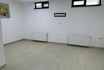 Casă în Apărătorii Patriei - 7