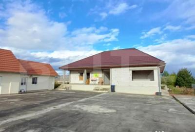 Casă cu 2 camere cu Teren 3289 Mp în Luna - 8