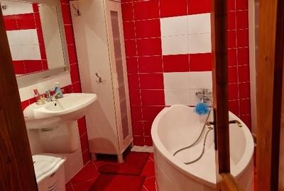 Apartament  cu 3 camere de vinzare 3 - 1