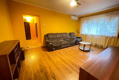 Apartament cu 3 camere semidecomandat, mobilat în Podu Roș - 1