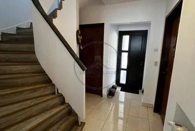 Casă cu 3 camere cu Teren 100 Mp în Central - 7