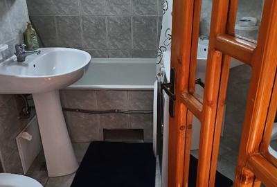 Apartament cu 2 camere decomandat în Girocului - 2