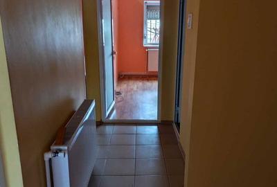 Apartament cu 4 camere decomandat în Micro 21 - 2