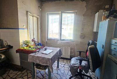 Apartament cu 3 camere semidecomandat în Central - 4