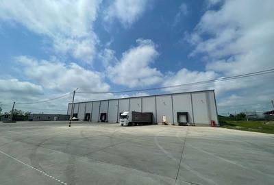 Spațiu comercial, de 1,500 mp, în Central - 6