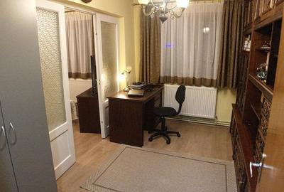 Apartament cu 5 camere decomandat în Aurel Vlaicu - 8