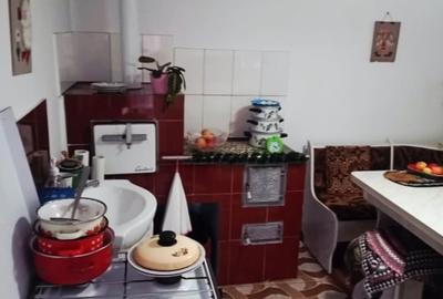 Duplex cu 5 camere cu Canalizare în Central - 13