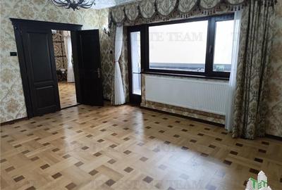 Vanzare apartament 5 camere Primaverii