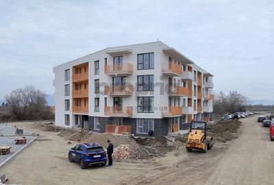 Apartament cu 3 camere decomandat în Tractorul - 20