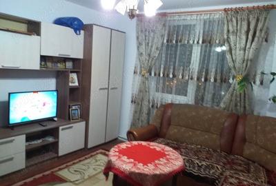 Apartament cu 3 camere decomandat în Central - 1