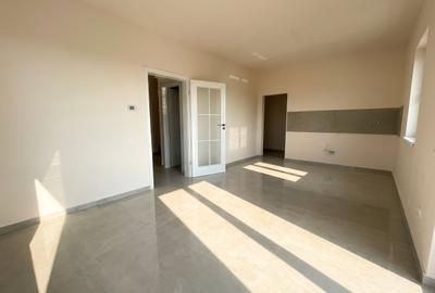 Casă individuală cu 4 camere cu Canalizare în Prelungirea Ghencea - 1