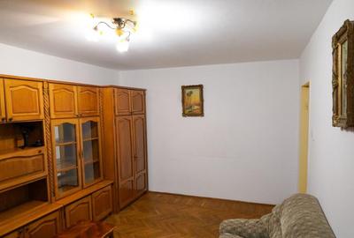 Apartament cu 4 camere decomandat în P-ța Mihai Viteazu - 3