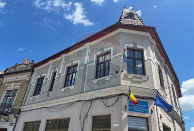 Birou, de 225 mp, în Central - 1