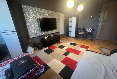 Apartament cu 4 camere decomandat, mobilat în Tei - 2