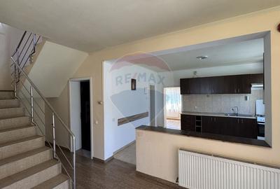 CASA DE VANZARA BAIA MARE ZONA LINISTITA - 2