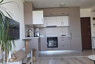 Apartament cu 2 camere decomandat, mobilat în Tractorul - 3