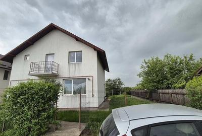 Casă cu 5 camere cu Teren 400 Mp în Dumitrana - 1