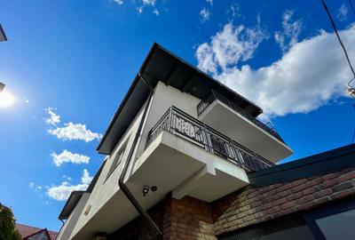 Casă individuală cu 4 camere cu Canalizare în Aviației