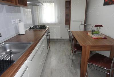 Apartament cu 2 camere decomandat în Intim - 16