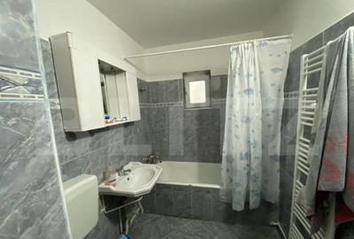 Apartament 4 camere, in suprafata de 74 mp, decomandat, zona - 17