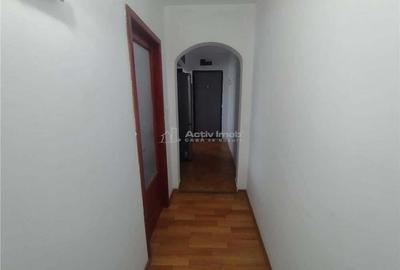 Apartament cu 2 camere decomandat în Oravița - 4