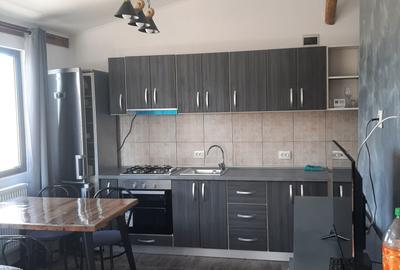 Casă cu 2 camere cu Teren 200 Mp în Central - 2