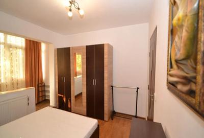 Apartament cu 2 camere decomandat în Circumvalațiunii - 10