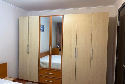 Apartament cu 3 camere decomandat, mobilat în Micro 16 - 2