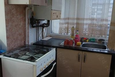 Pe str.Bogdan Voda,inchiriez apartament cu 3 camere decomandat, etaj2 cu 2 bai, mobilat si utilat - 6