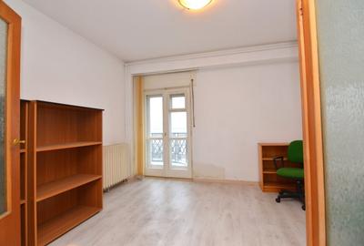 VANZARE APARTAMENT 4 CAMERE UNIRII – FANTANI - 2