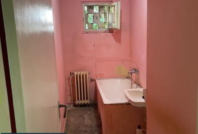 Apartament 3 camere, Resita, Aleea Macilor - 1