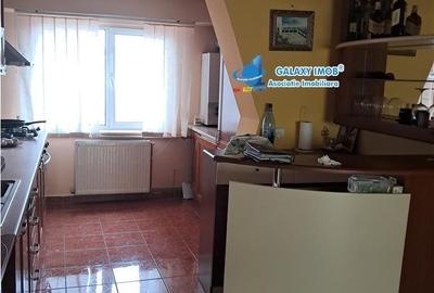 Apartament cu 3 camere decomandat în Banat - 10