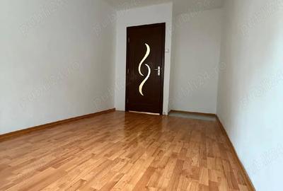 Apartament cu 3 camere decomandat în Central - 1