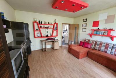 Apartament cu 3 camere decomandat în Calea Moldovei - 2