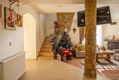 Vila de lux  cu 6 camere de vanzare /534 mp teren/Simon Bran - 19