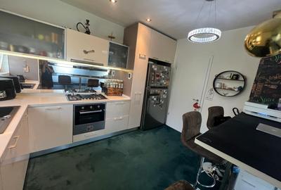 Apartament cu 4 camere semidecomandat, mobilat în Vest - 30