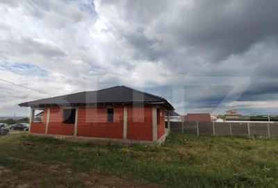 Casă cu 4 camere cu Teren 600 Mp în Central - 2