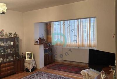 Apartament cu 3 camere decomandat în Răcădău - 16