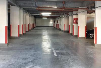 Apartament cu 4 camere decomandat, mobilat în Tractorul - 8