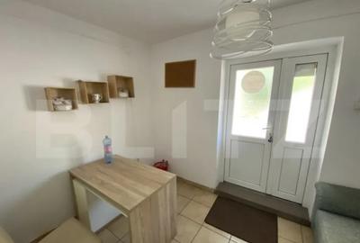 Apartament cu 3 camere semidecomandat în Central - 7