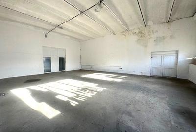 Spațiu comercial, de 143 mp, în Central - 14